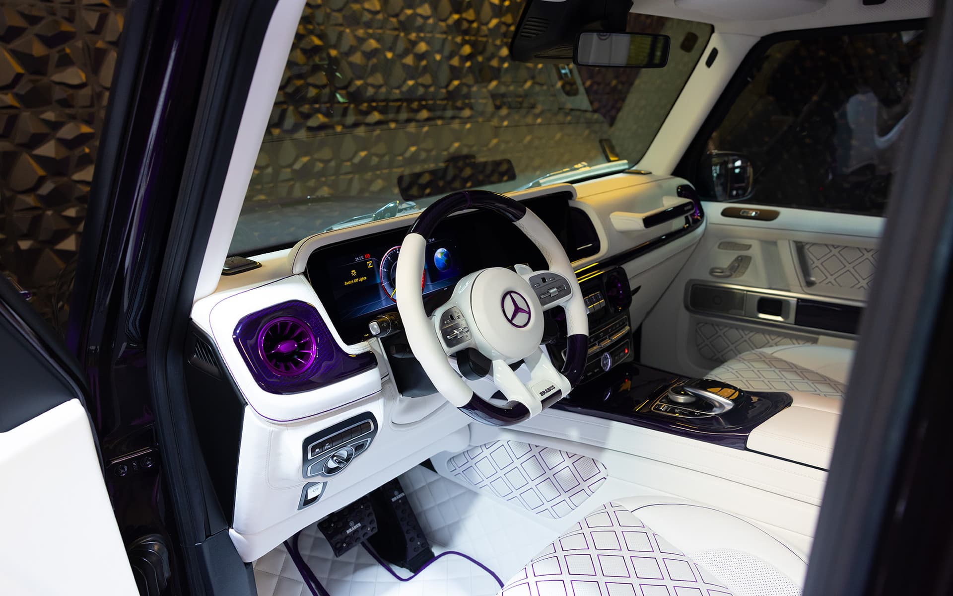 2022 Brabus Mercedes-AMG G 63 Rocket Edition 900 Purple & White 15