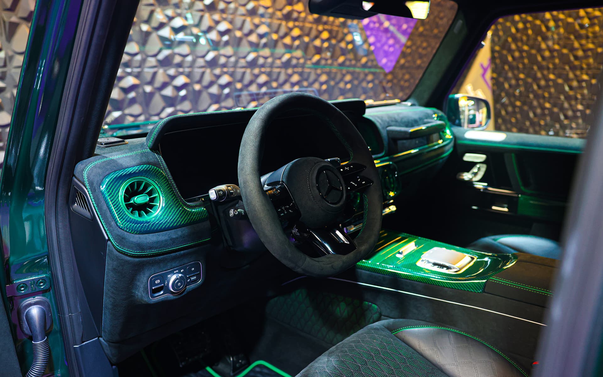 2026 Brabus Mercedes-AMG G 63 Dark Green & Dark / Green 16