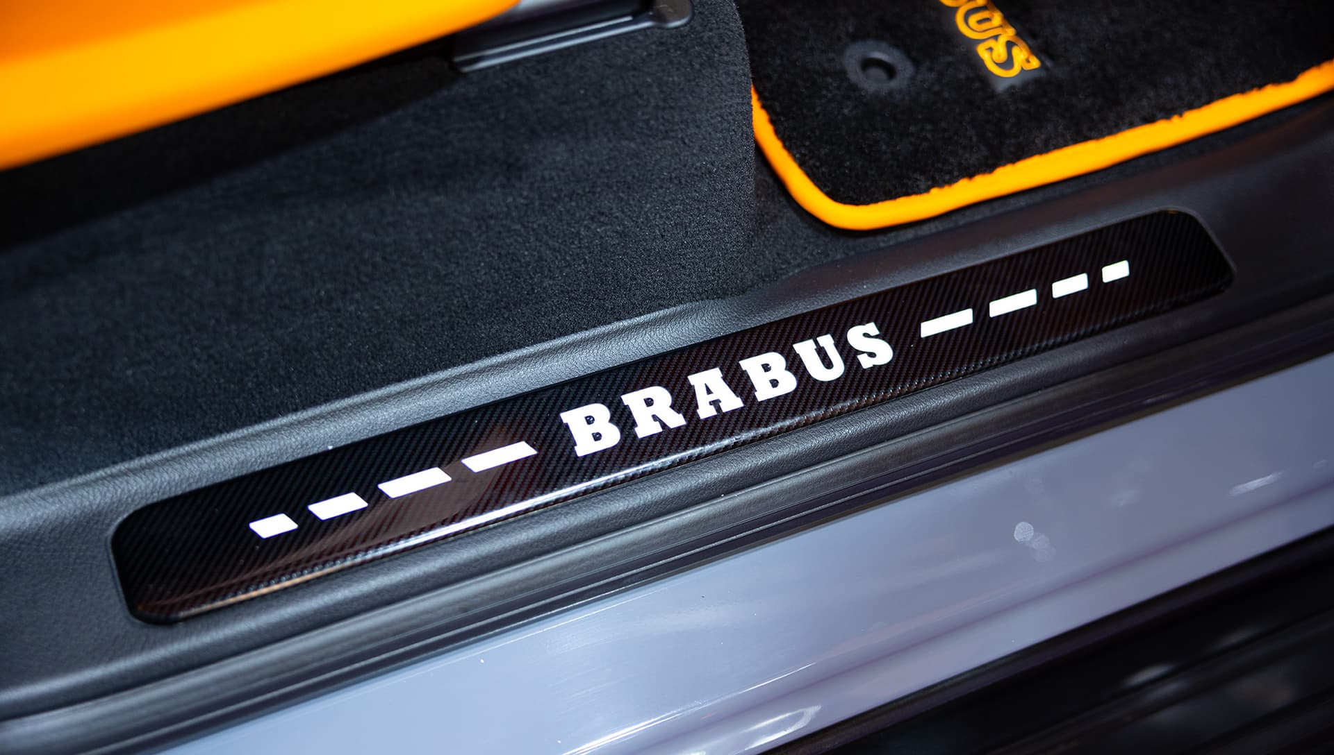 2023 Brabus Mercedes-AMG G 63 800 Grey & Orange 18
