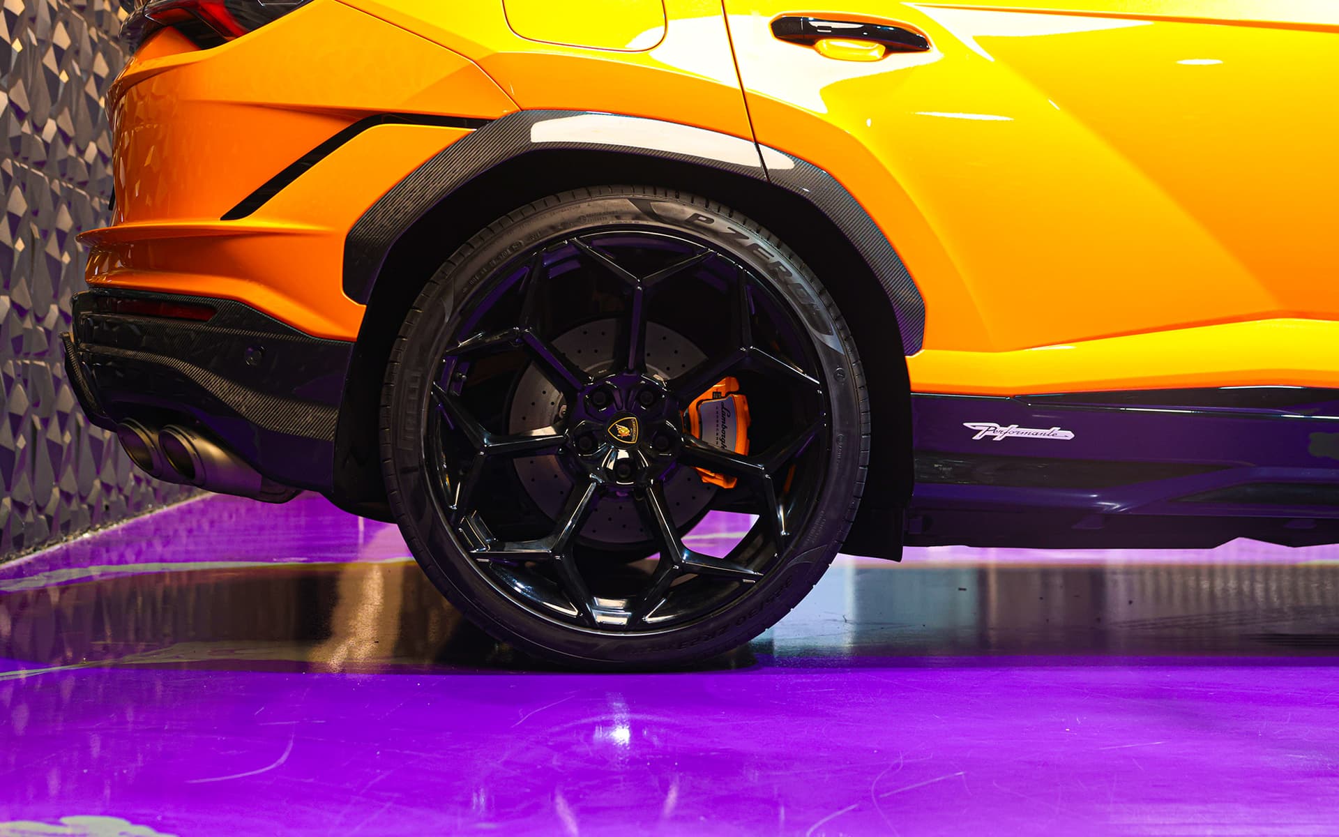 2024 Lamborghini Urus Performante 657 HP Super SUV 5