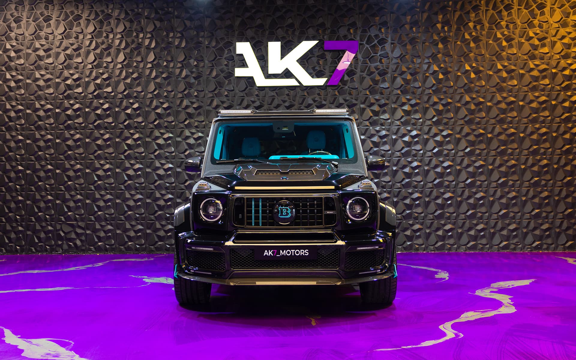 2022 Brabus 900 Rocket Edition Black & Tiffany 2