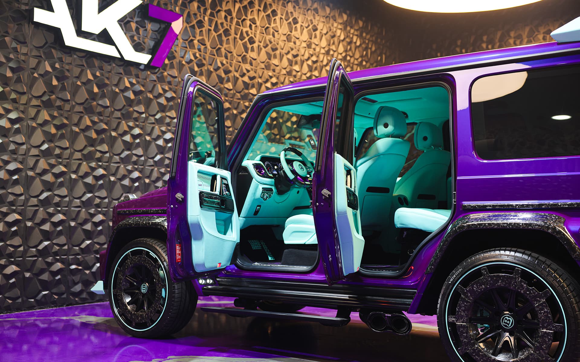 2021 Brabus 900 Rocket Edition Purple & Cyan 11