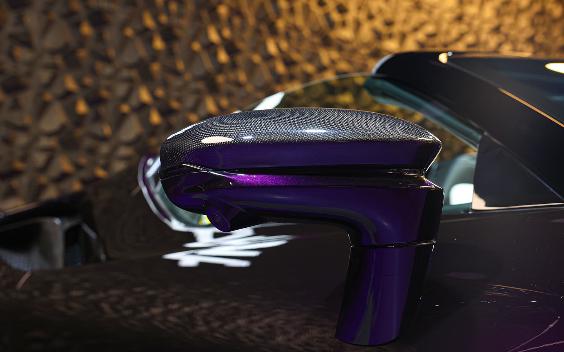 2022 Ferrari SF90 Coupe Hybrid 986 HP Purple & White 13