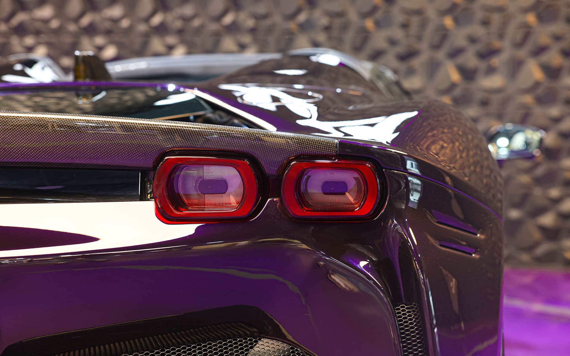 2022 Ferrari SF90 Coupe Hybrid 986 HP Purple & White 10