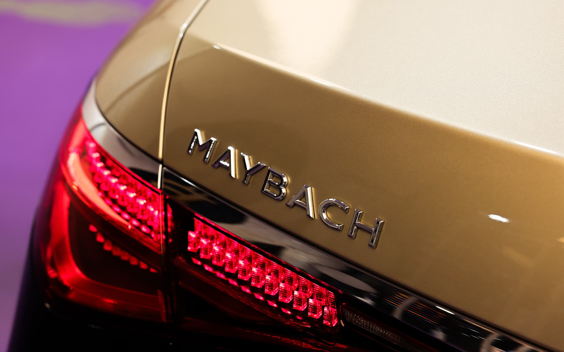 2024 Mercedes-Maybach S680 Black & Light Gold 9