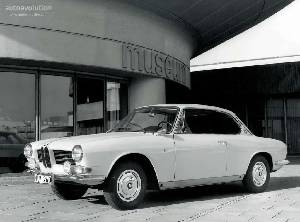 BMW-3200