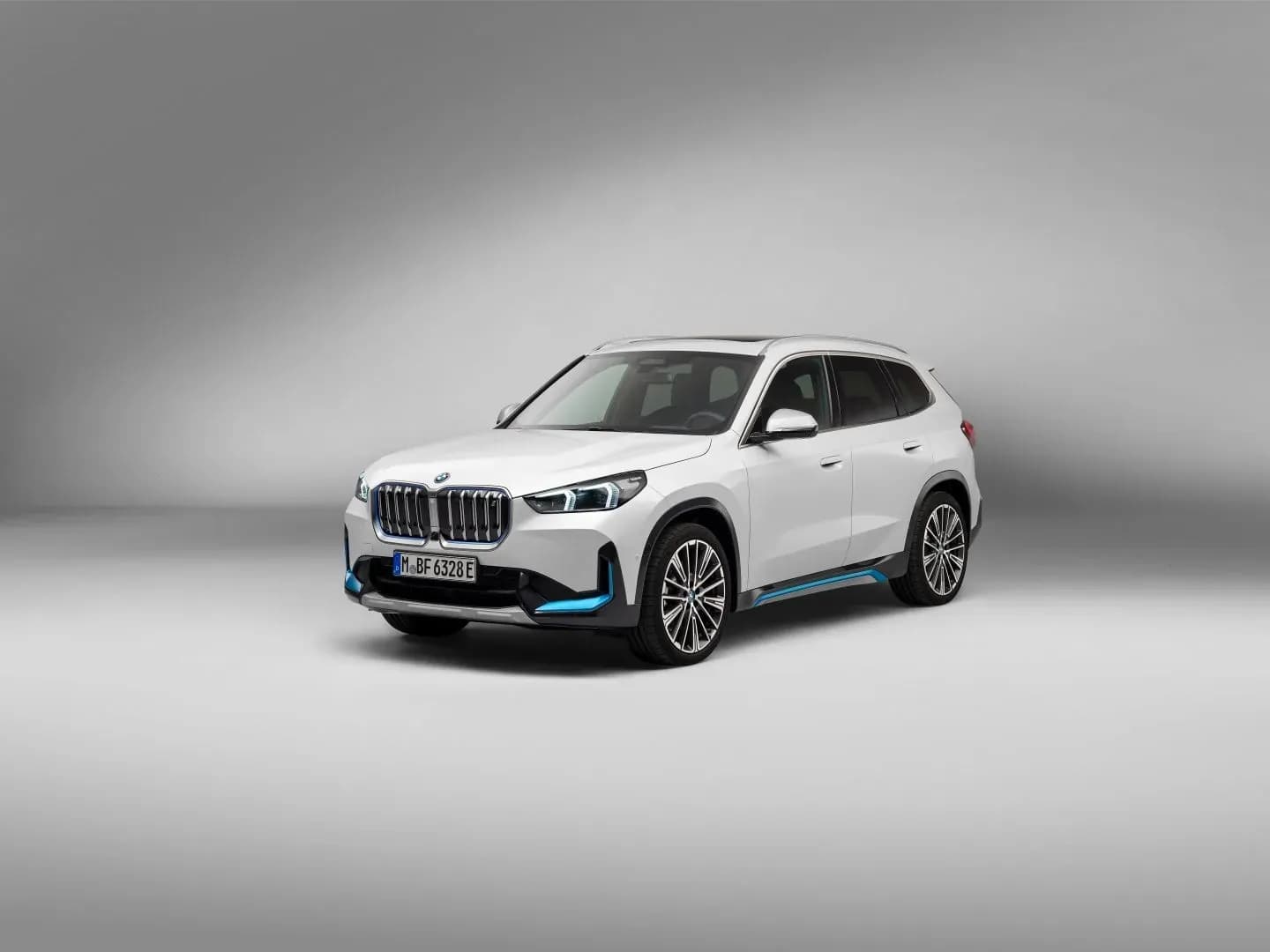 BMW-iX1