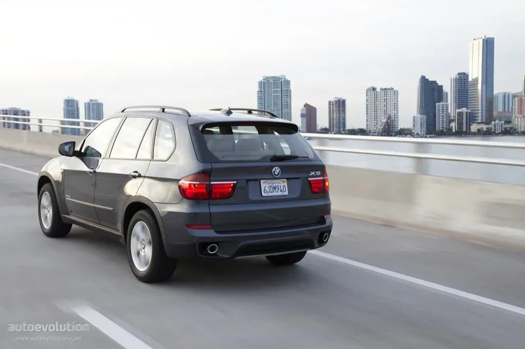 BMW-X5-2010