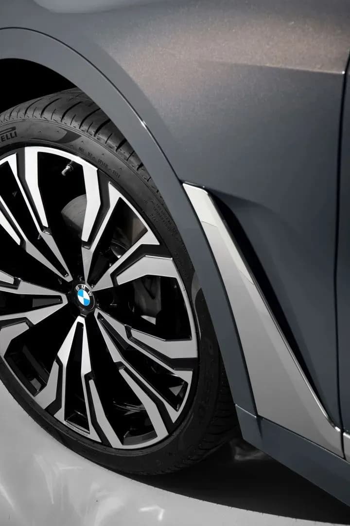 BMW-X7