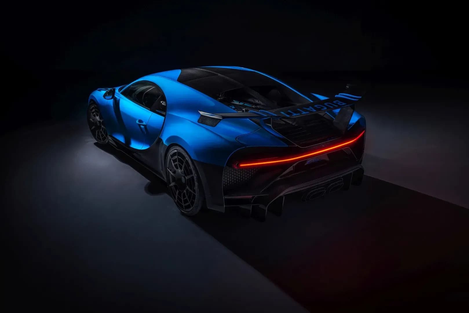BUGATTI-Chiron