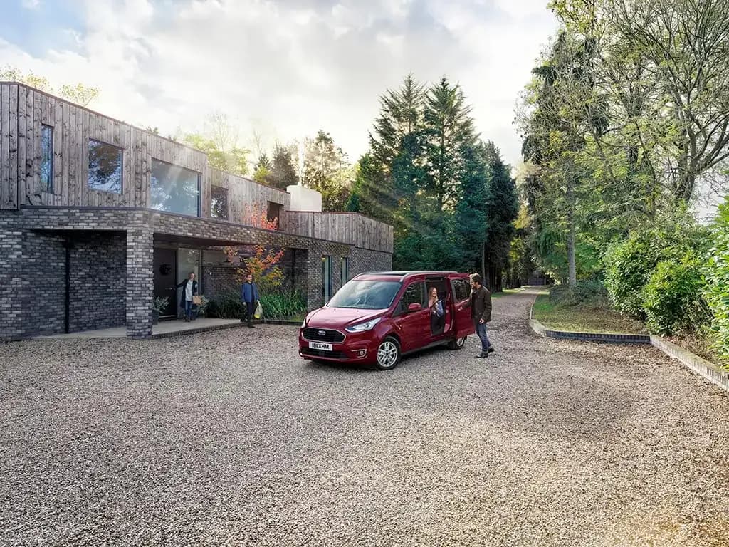 FORD-Tourneo