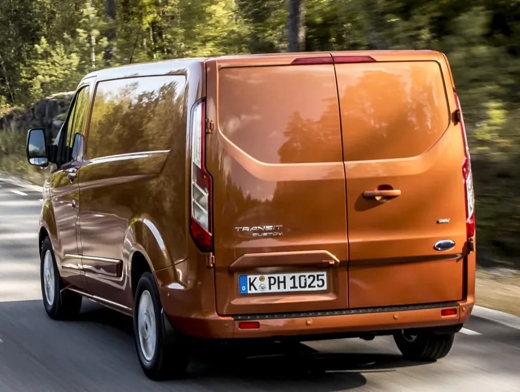 FORD-Tourneo