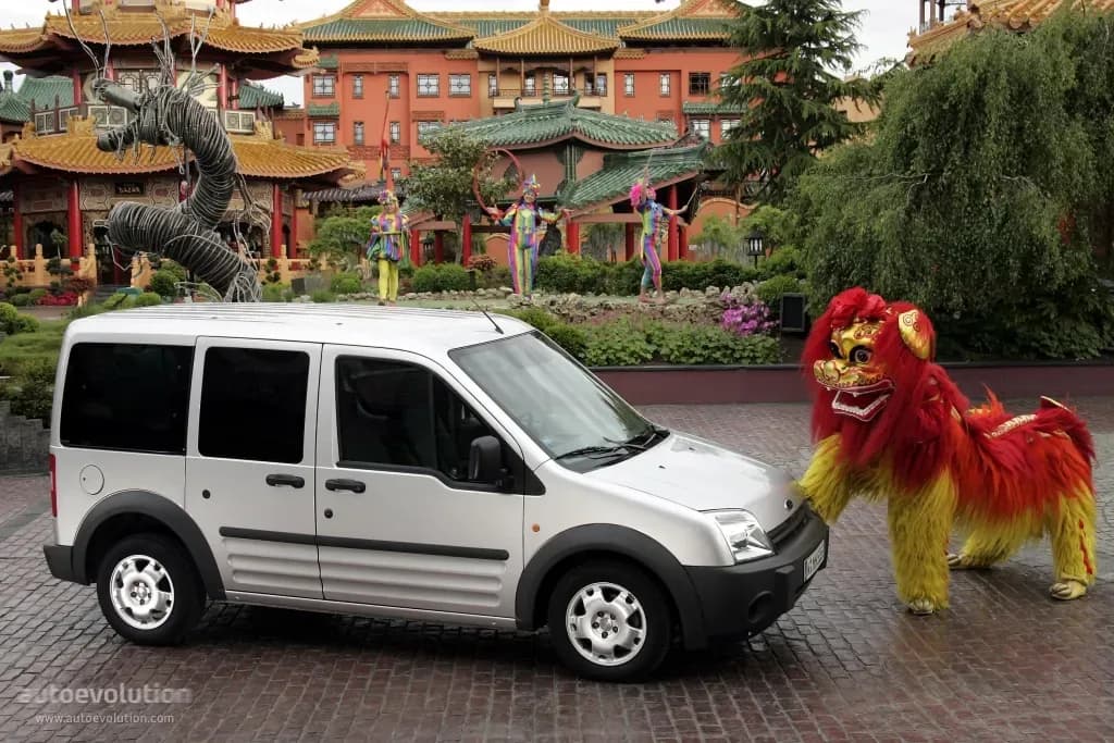 FORD-Tourneo