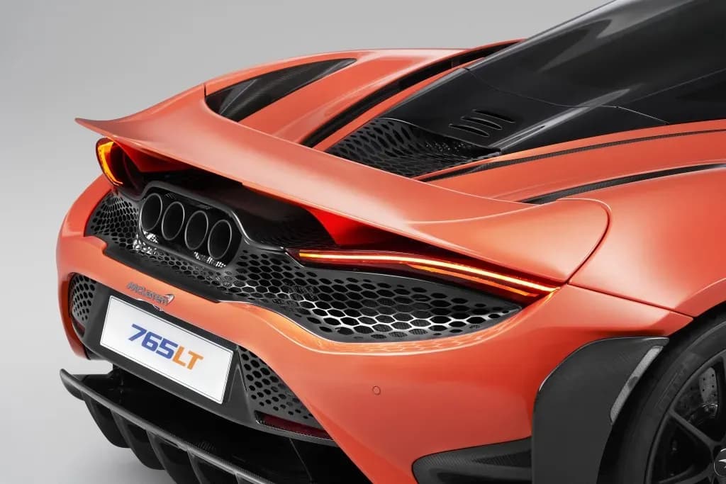 mclaren-mclaren-765lt