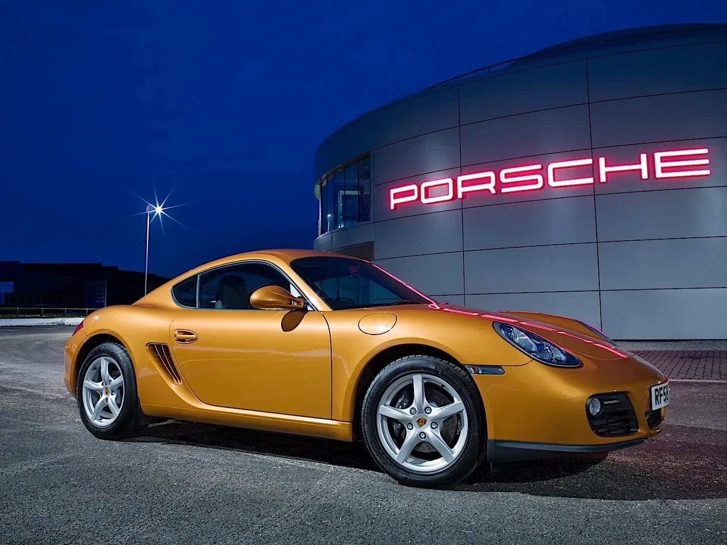 PORSCHE-Cayman