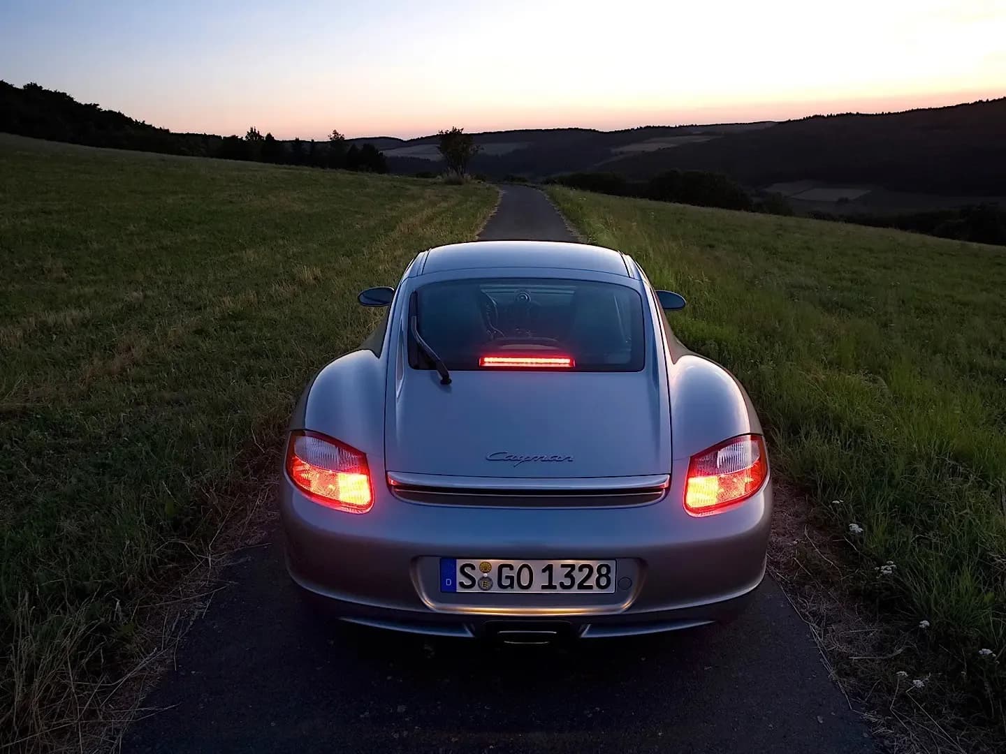 PORSCHE-Cayman