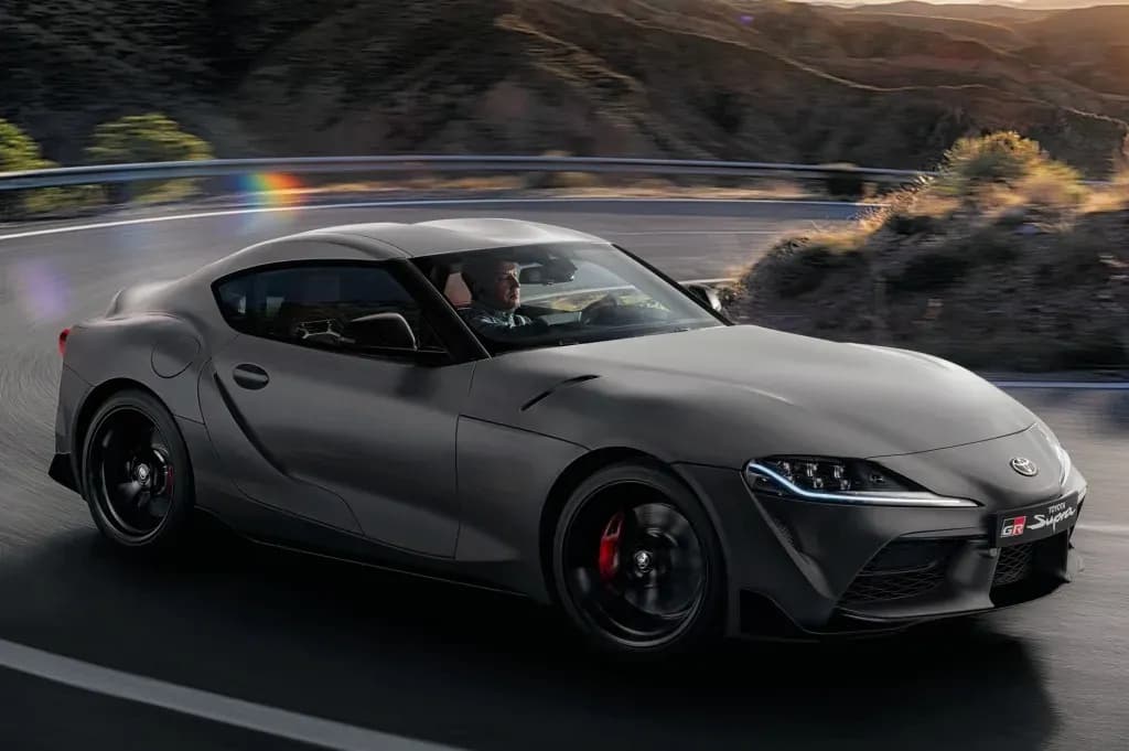 TOYOTA-Supra