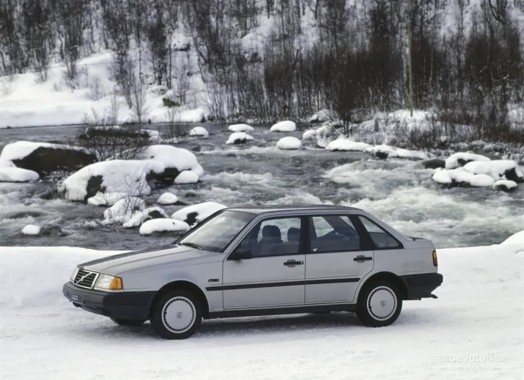 volvo-volvo-440