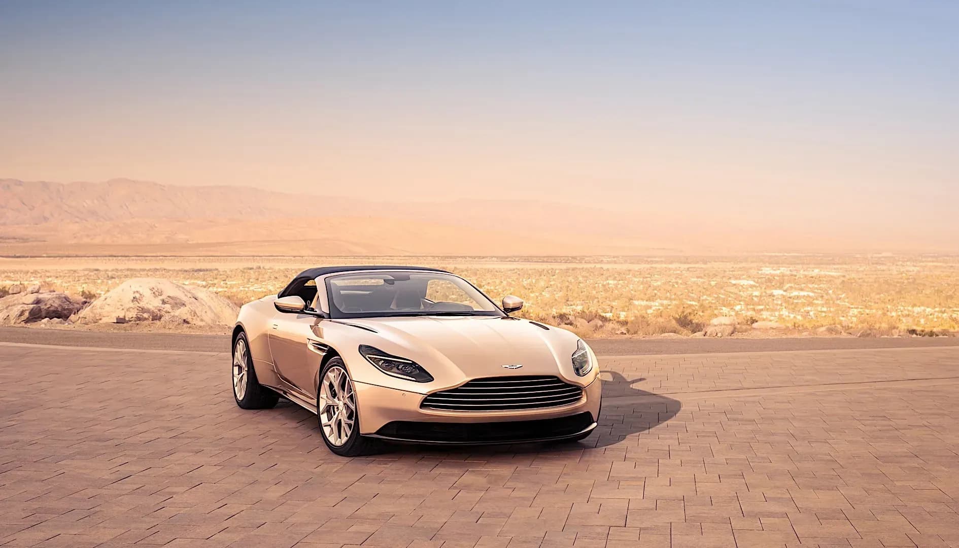 ASTON-MARTIN-DB11-Volante