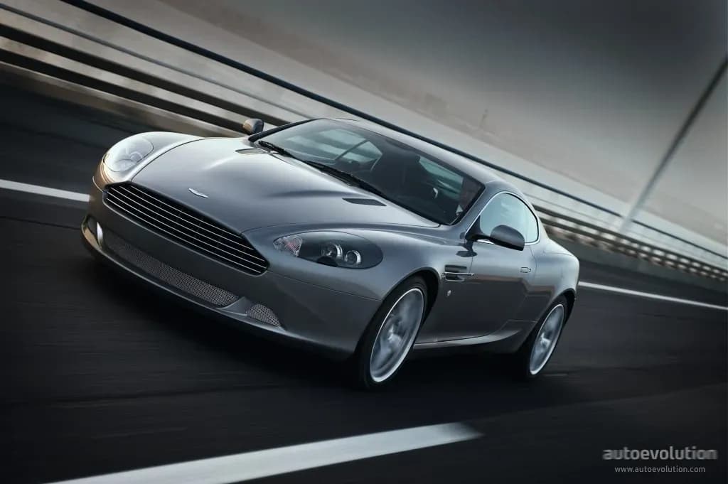 ASTON-MARTIN-DB9