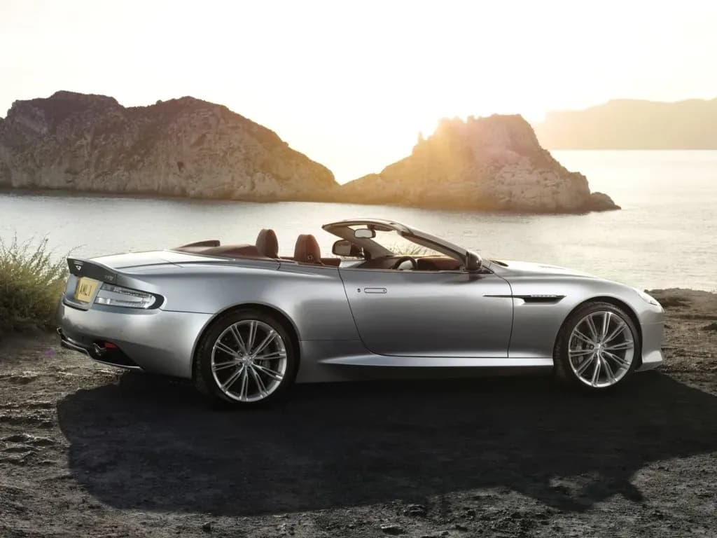 ASTON-MARTIN-DB9-Volante