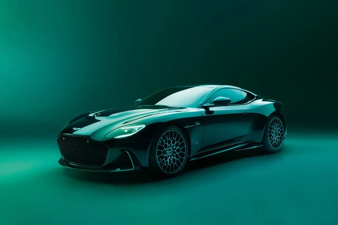 ASTON-MARTIN-DBS