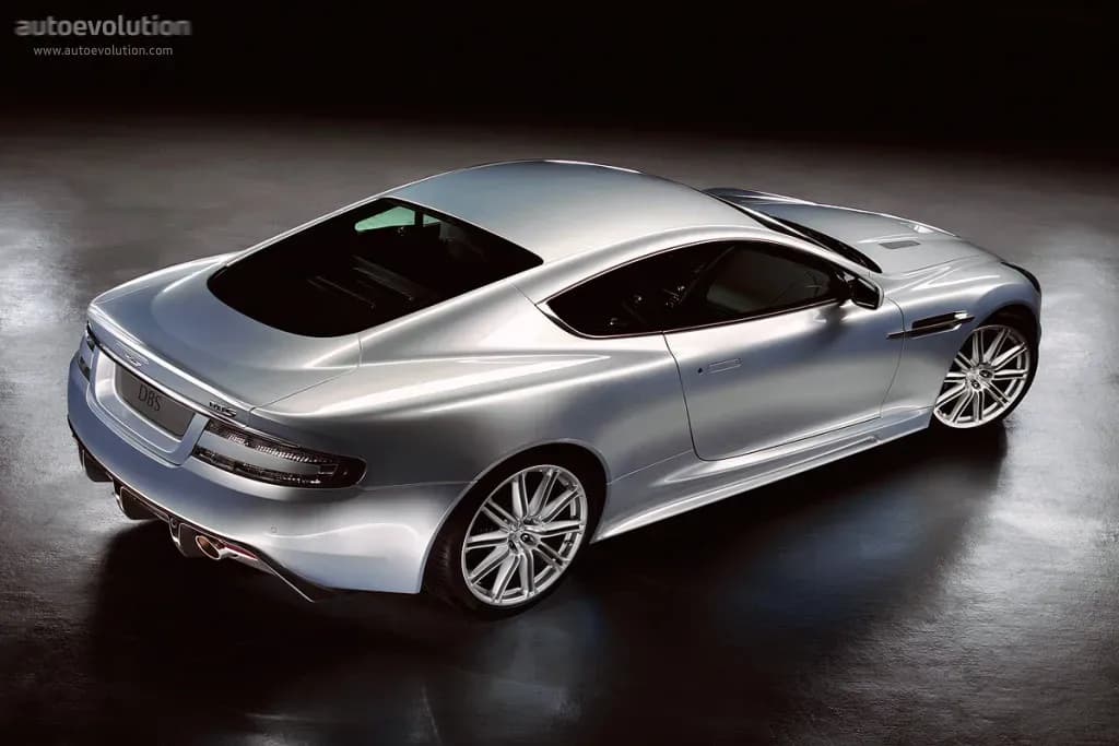 ASTON-MARTIN-DBS