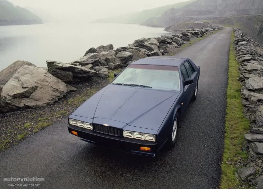 ASTON-MARTIN-Lagonda