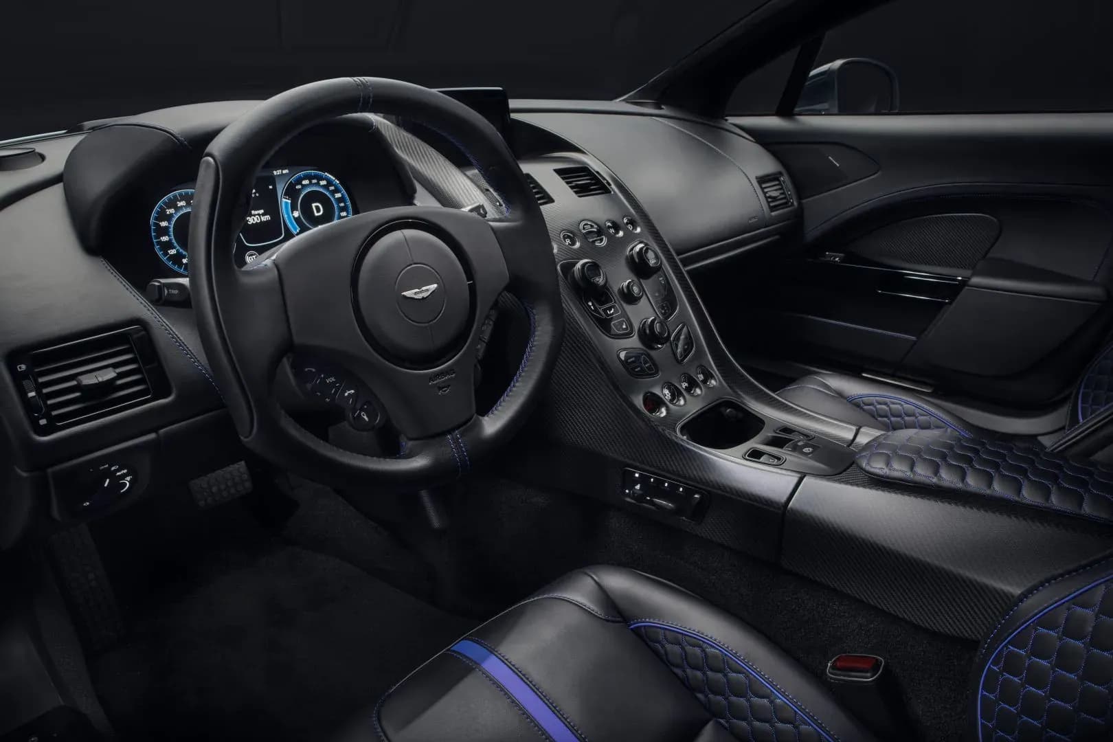 ASTON-MARTIN-Rapide-E