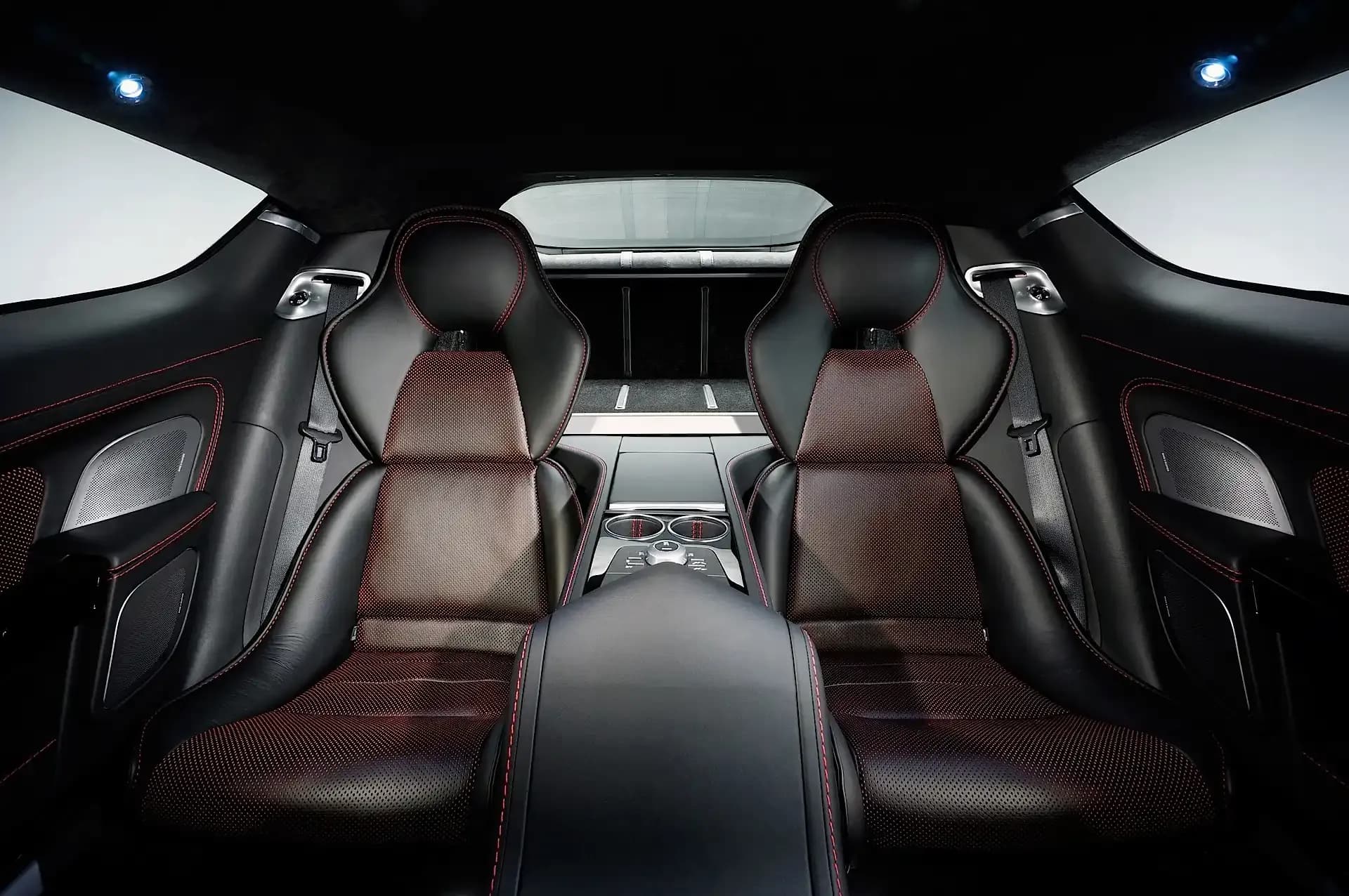 ASTON-MARTIN-Rapide-S