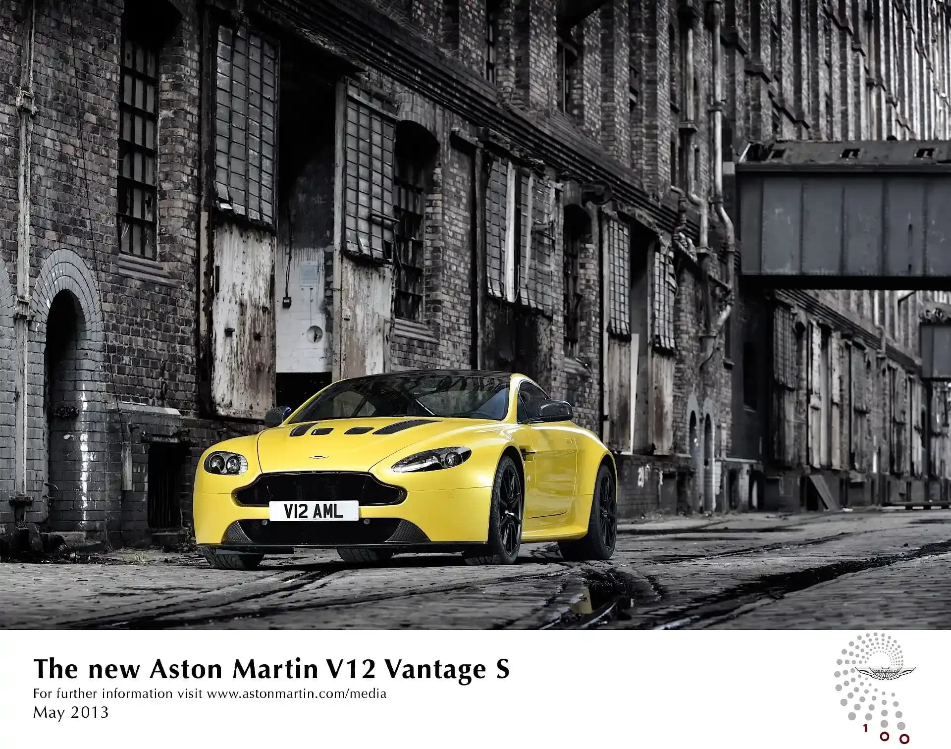ASTON-MARTIN-V12-Vantage