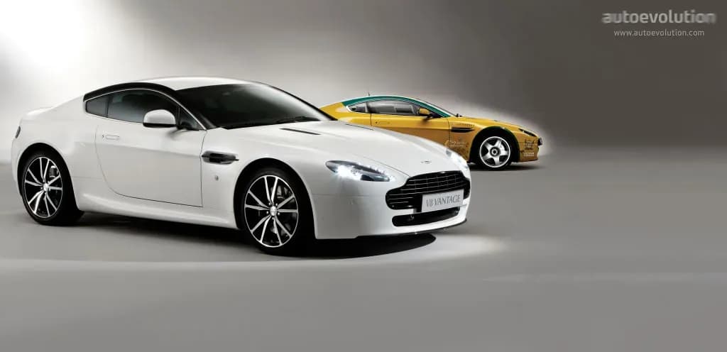 ASTON-MARTIN-V8-Vantage