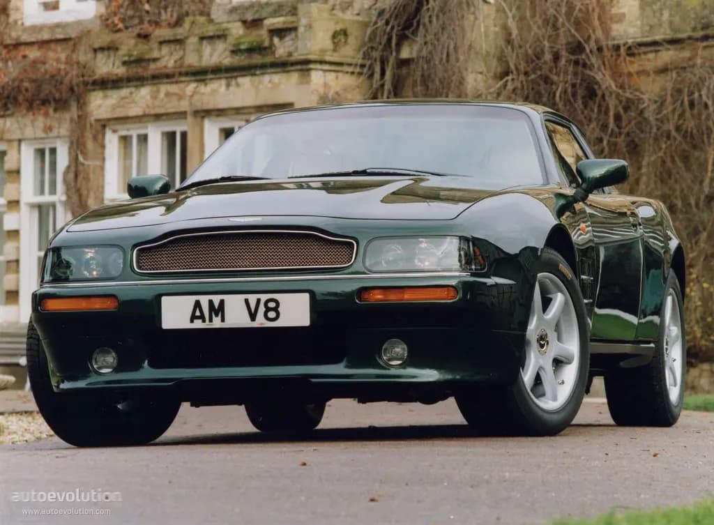 ASTON-MARTIN-V8-Vantage