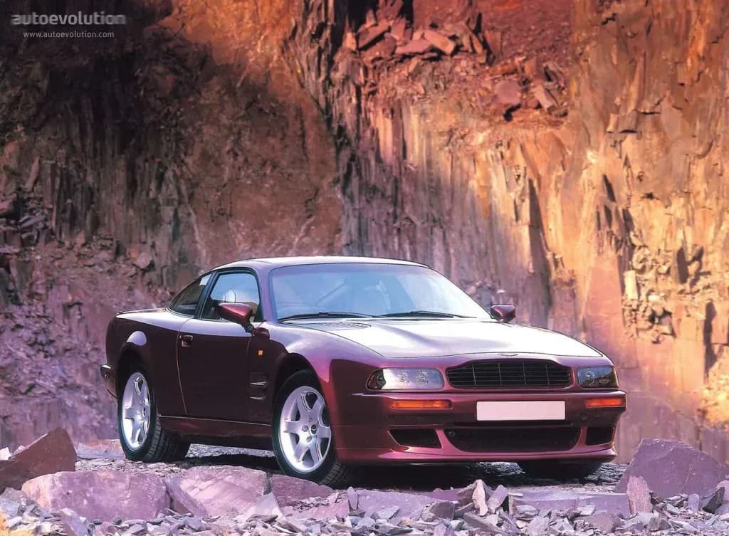 ASTON-MARTIN-V8-Vantage