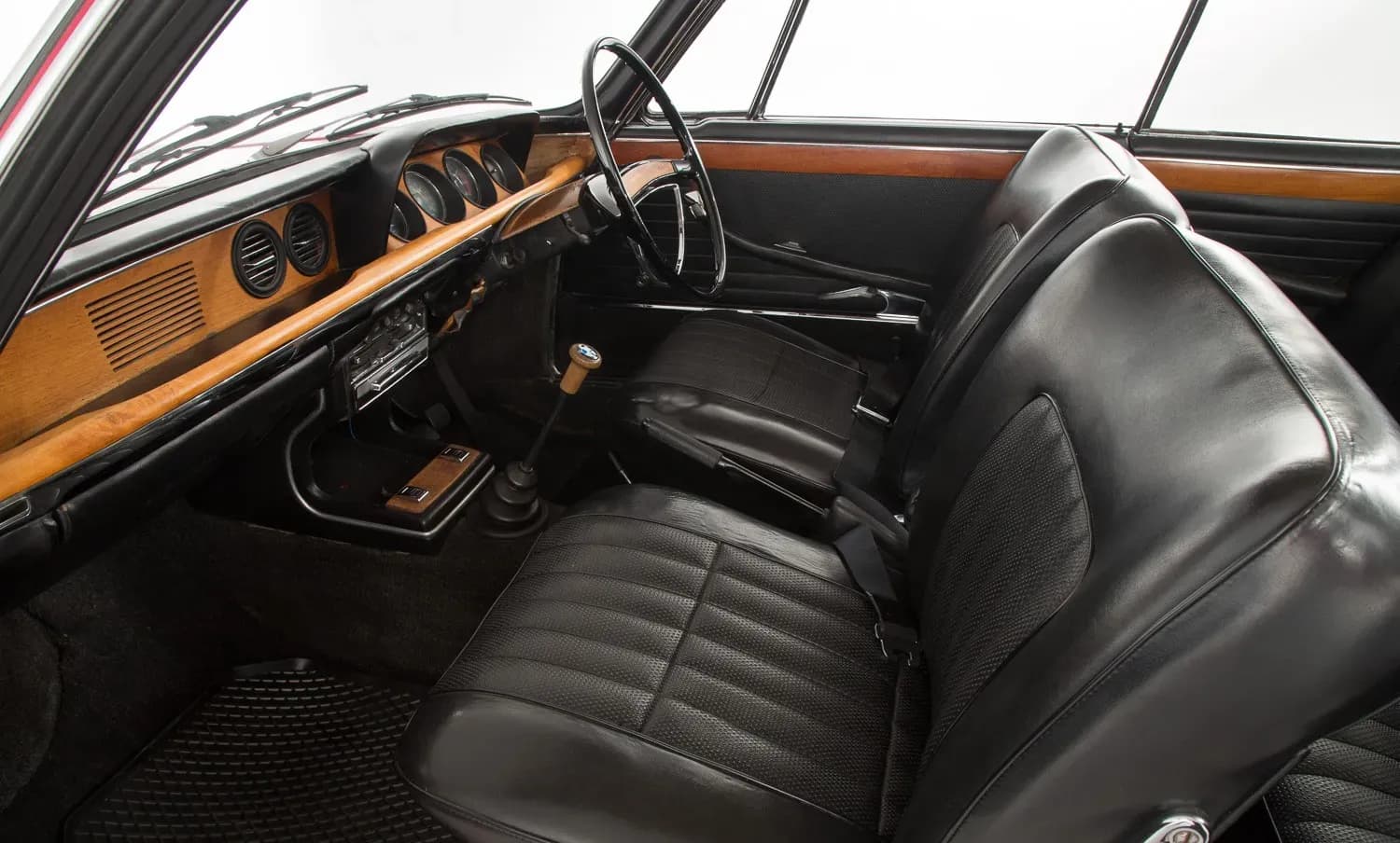 BMW-2000-CS