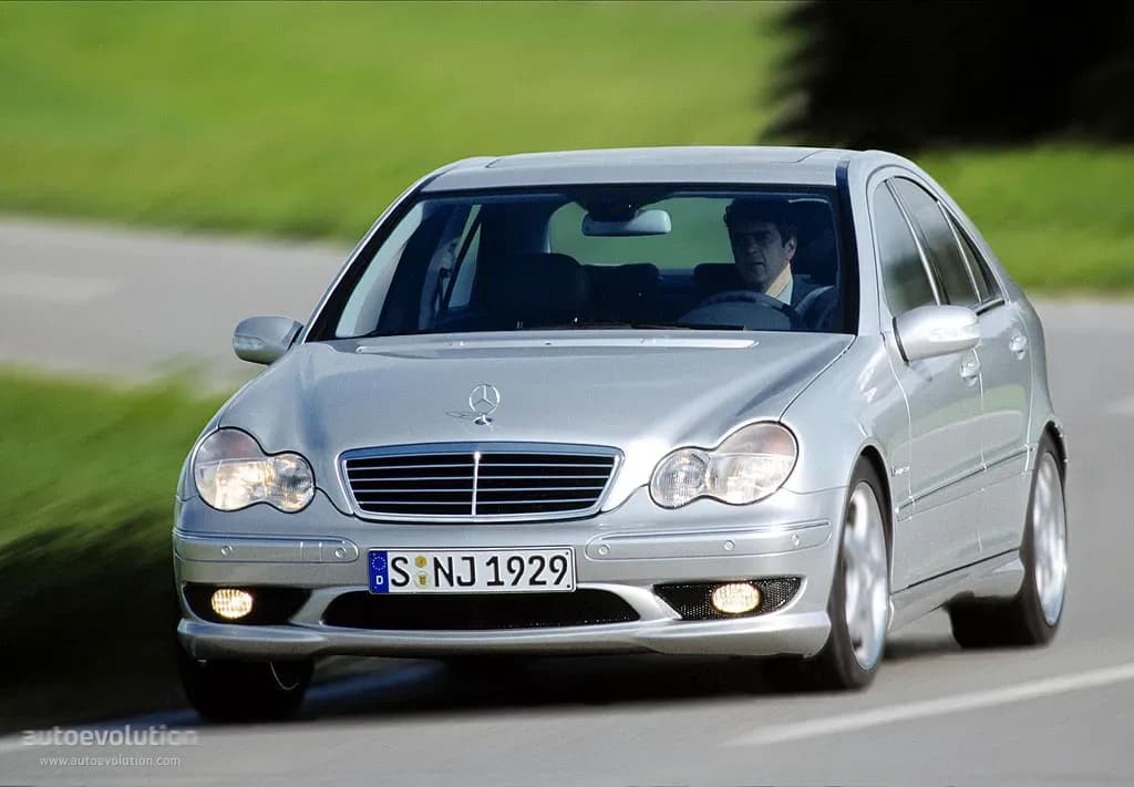 MERCEDES-BENZ-C-Klasse-AMG