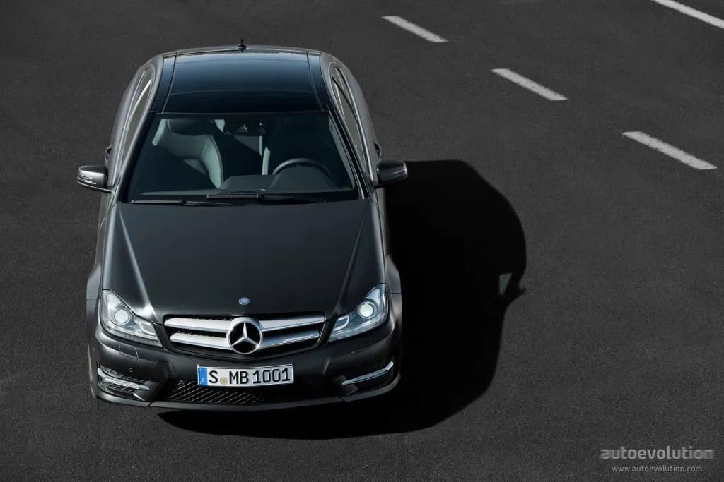 MERCEDES-BENZ-C-Klasse-Coupe