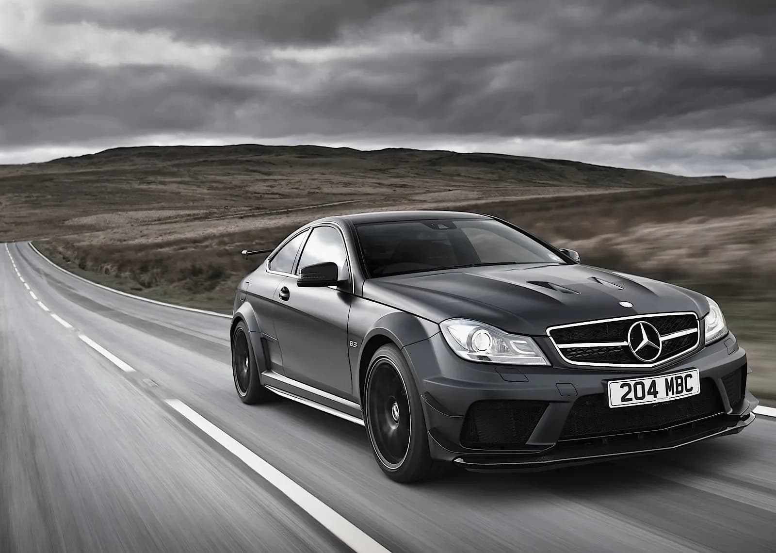 MERCEDES-BENZ-C-Klasse-Coupe-AMG