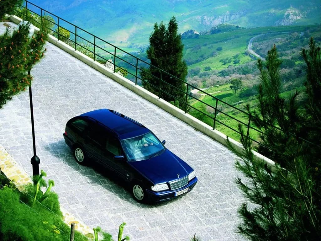 MERCEDES-BENZ-C-Klasse-T-Modell