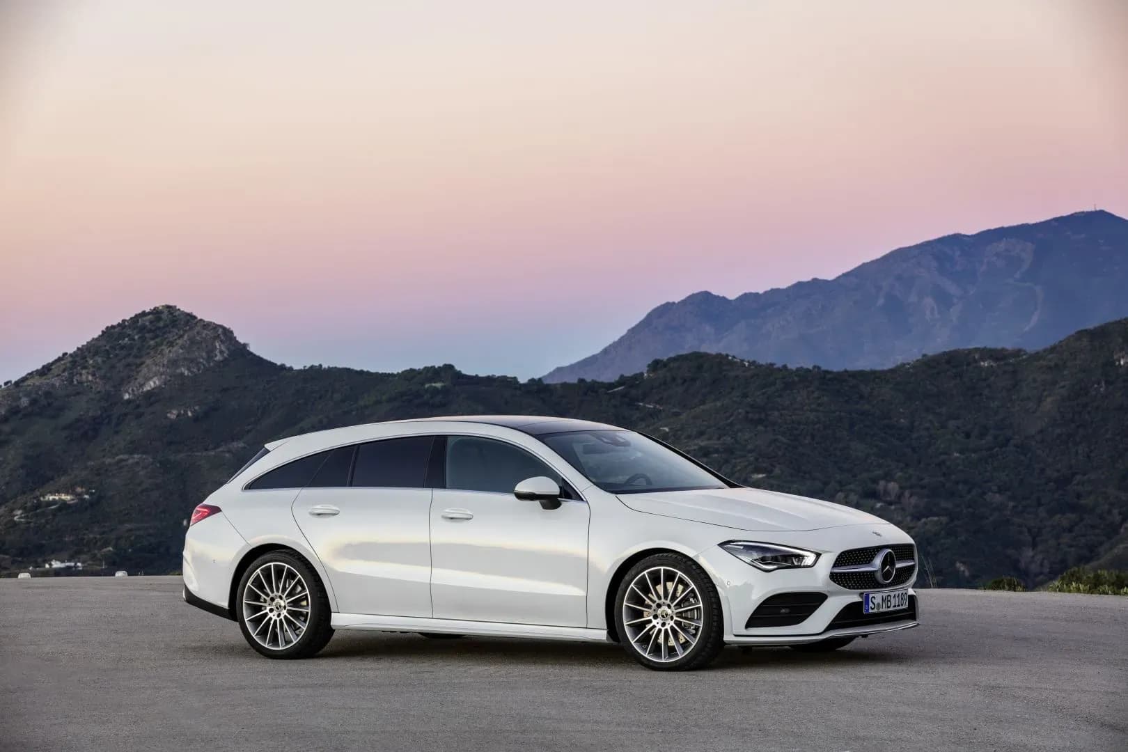 MERCEDES-BENZ-CLA-Shooting-Brake