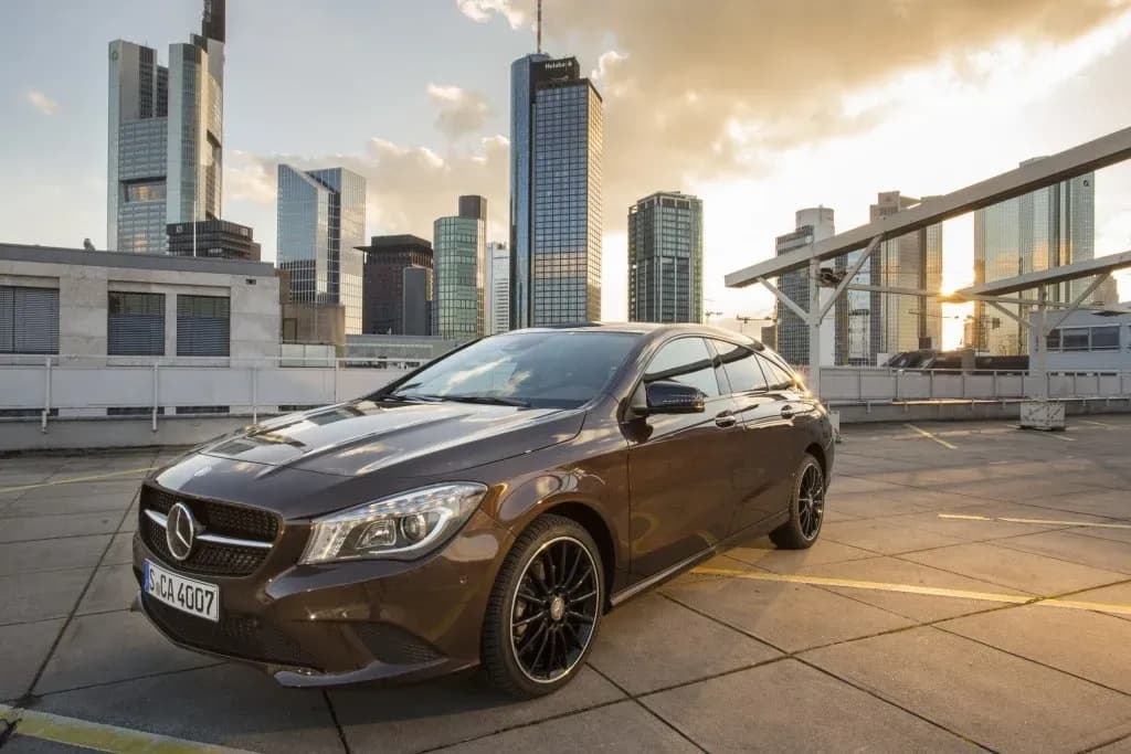MERCEDES-BENZ-CLA-Shooting-Brake