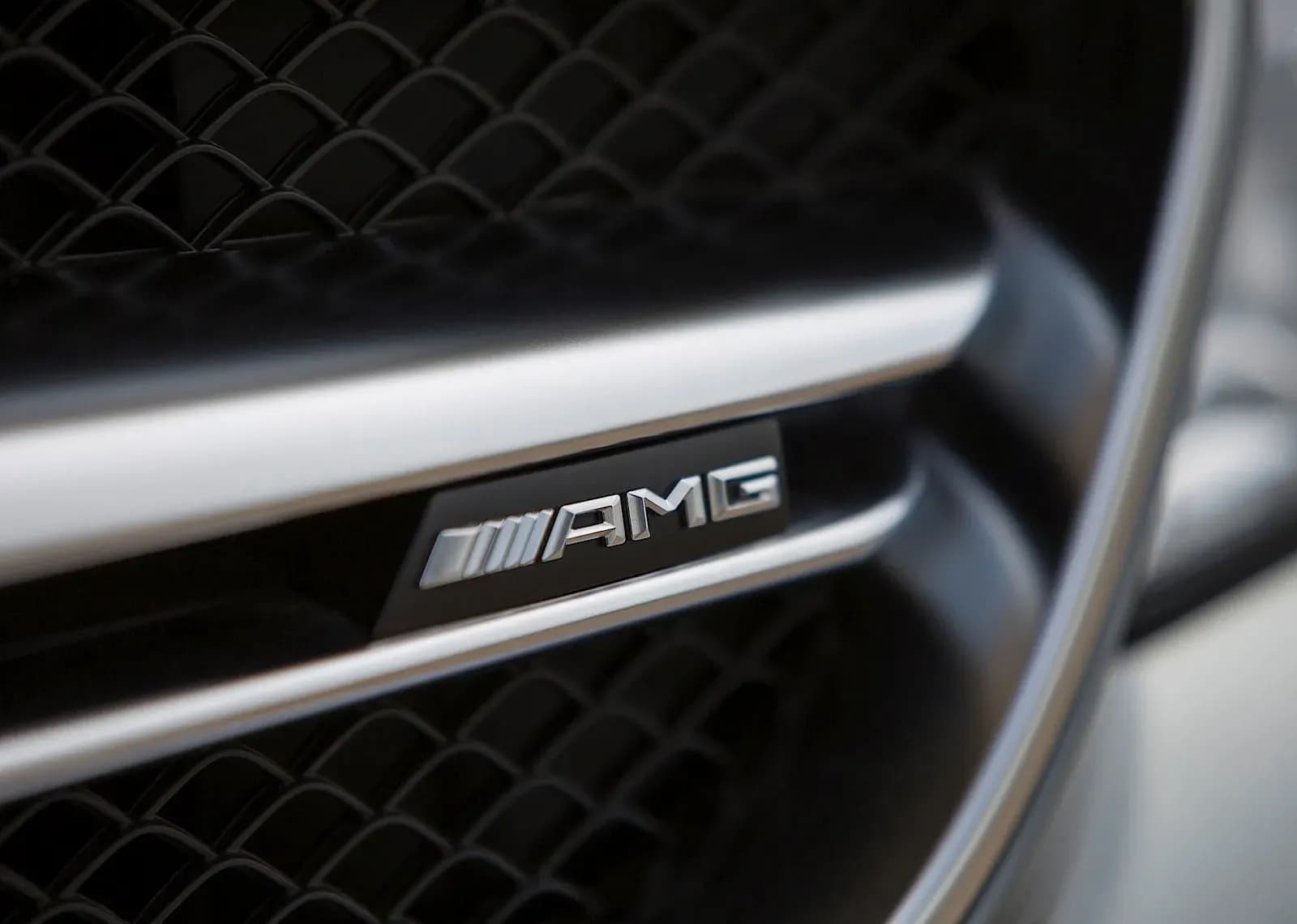 MERCEDES-BENZ-CLS-Shooting-Brake-AMG