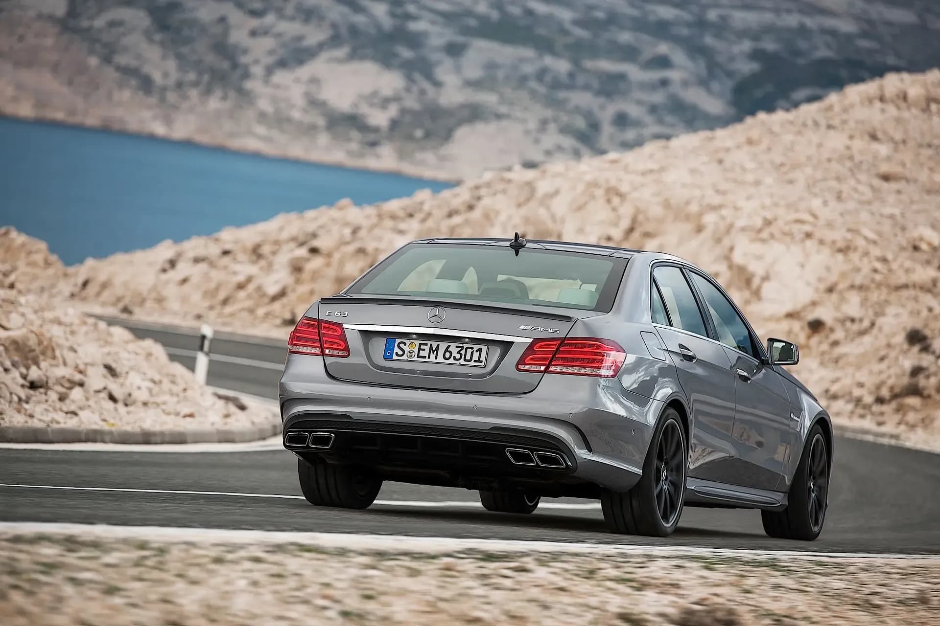 MERCEDES-BENZ-E-Klasse-AMG