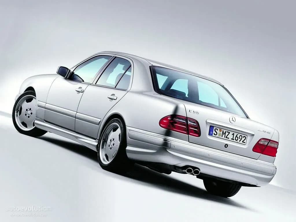 MERCEDES-BENZ-E-Klasse-AMG