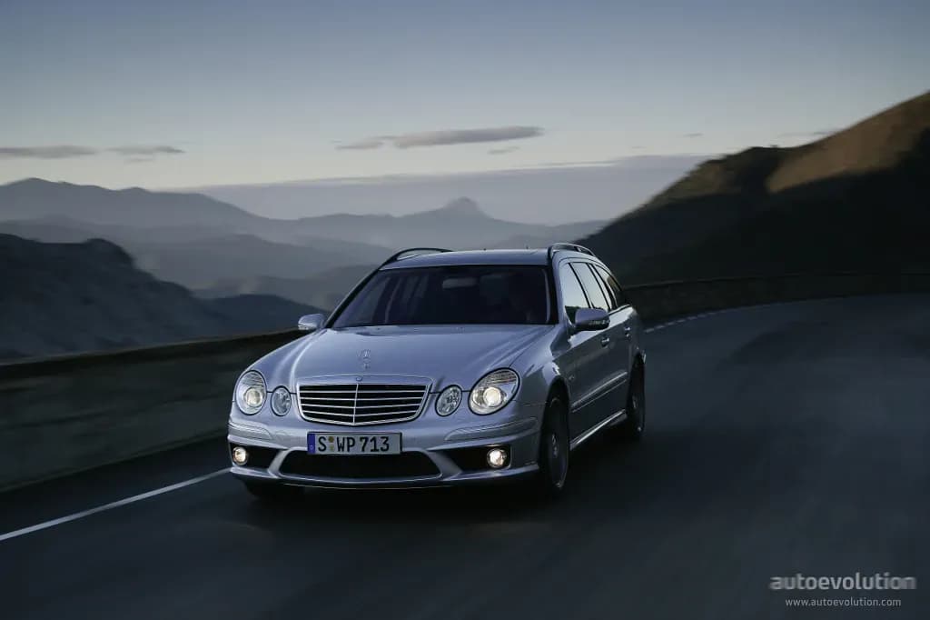 MERCEDES-BENZ-E-Klasse-T-Modell-AMG