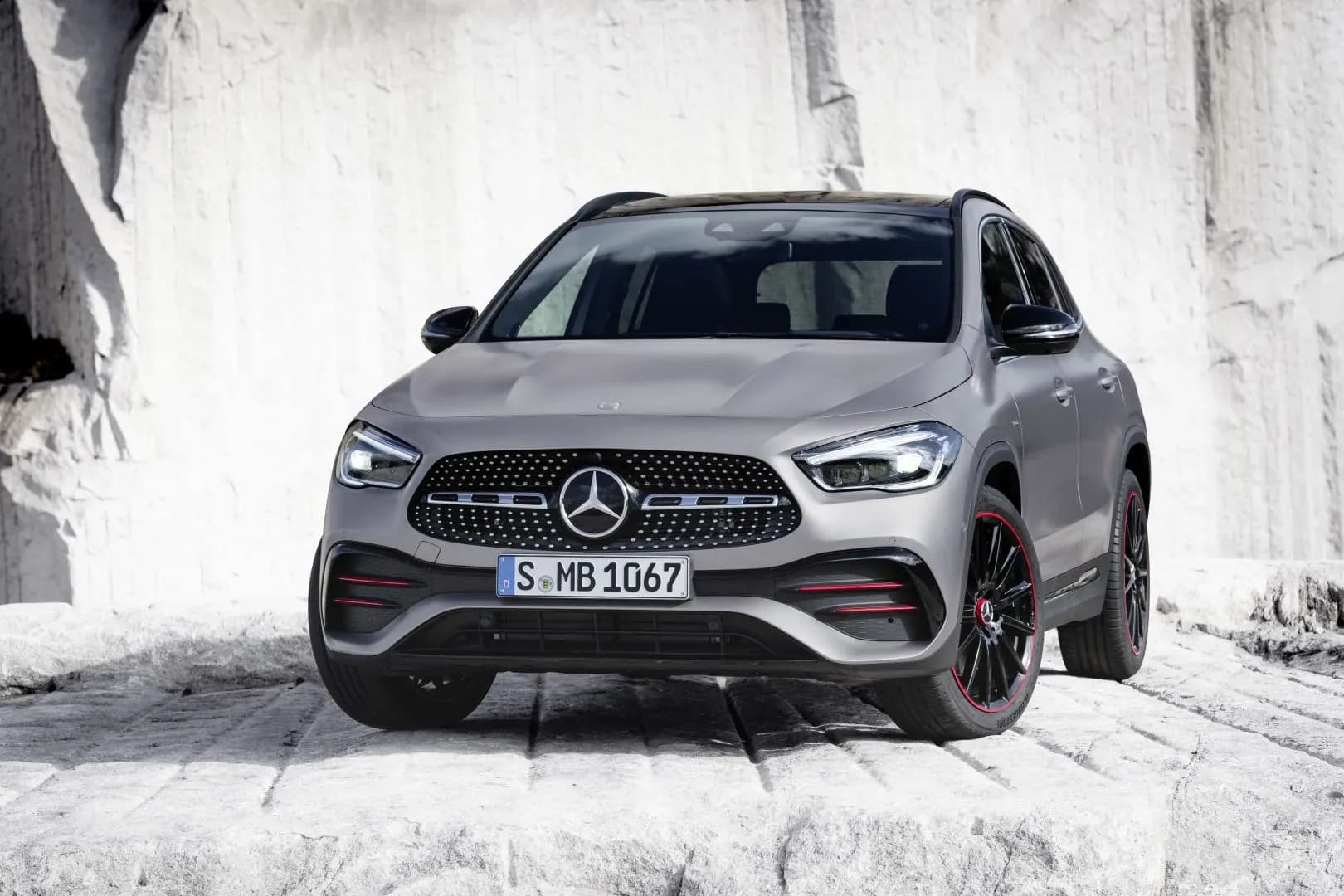 MERCEDES-BENZ-GLA