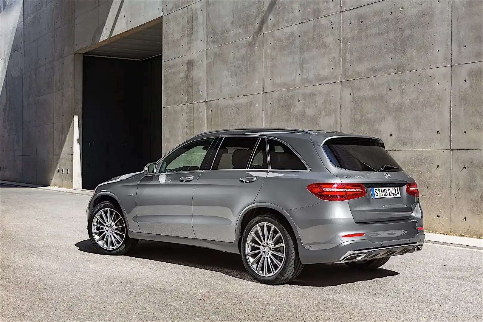 MERCEDES-BENZ-GLC-Class