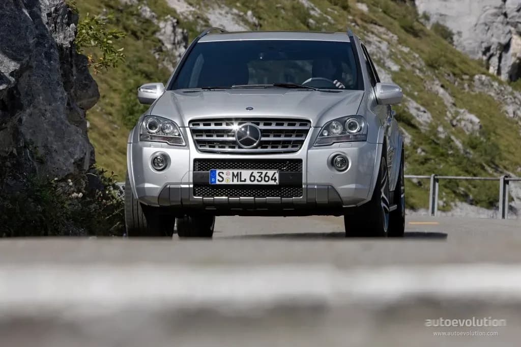 MERCEDES-BENZ-M-Klasse-AMG