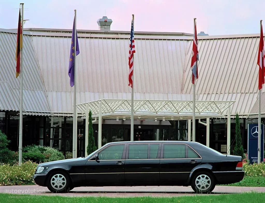 MERCEDES-BENZ-Pullman