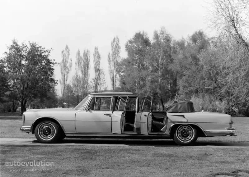 MERCEDES-BENZ-Pullman